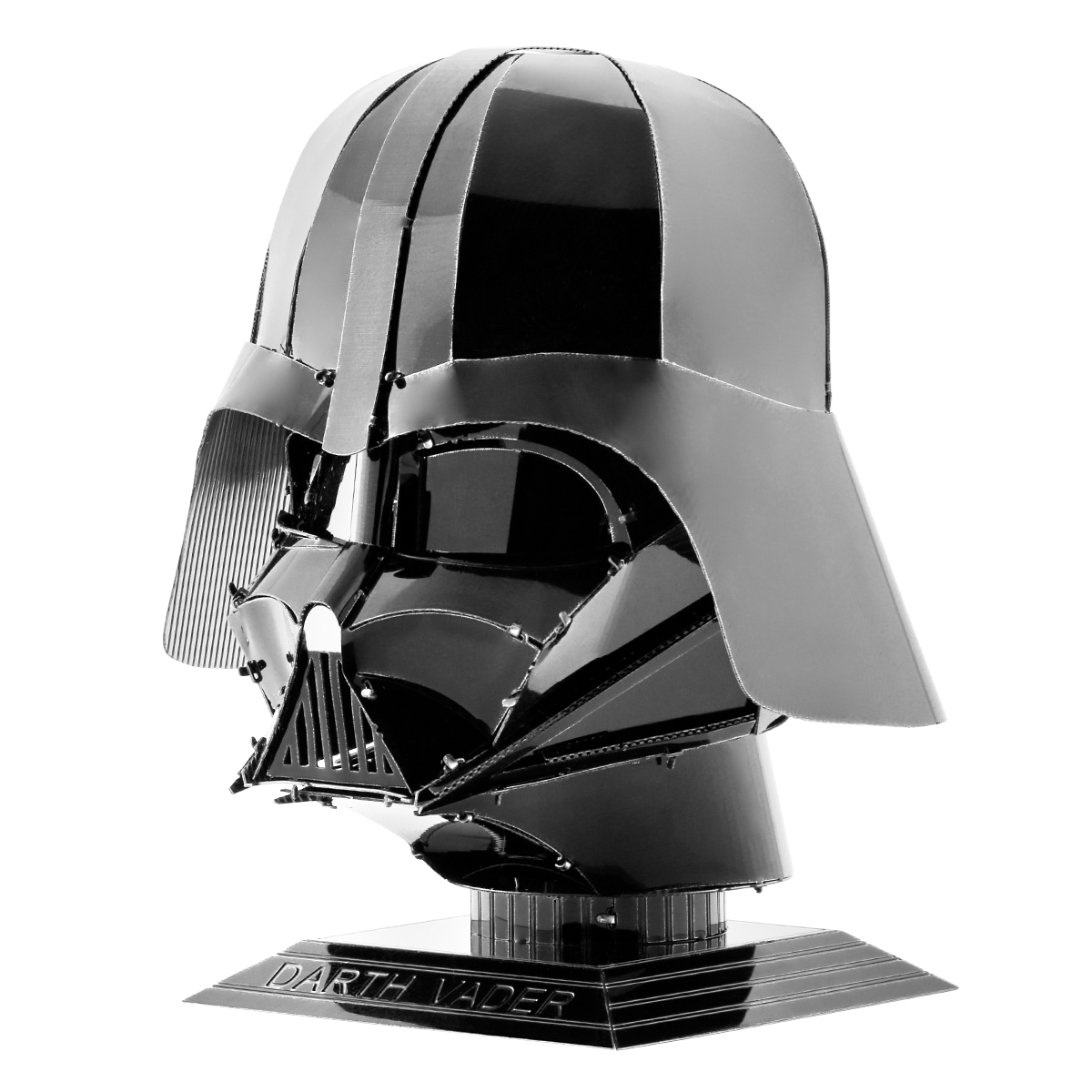 Zusammengebauter Darth Vader Helm