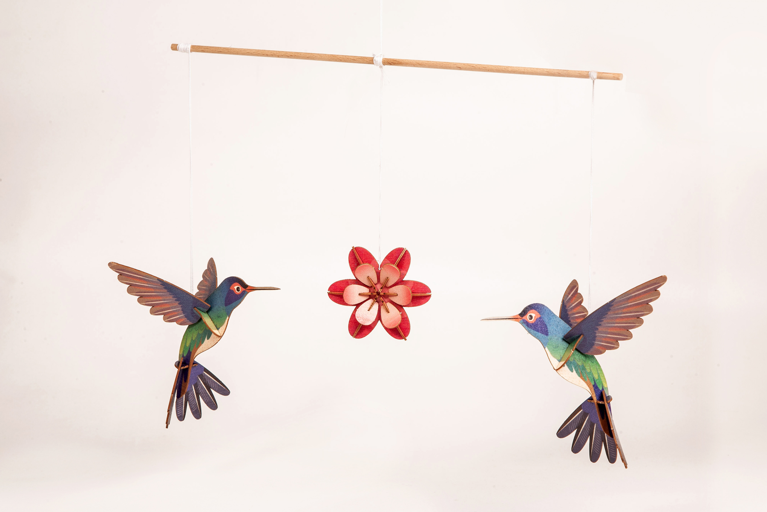 Mobile – Kolibri und Blüte